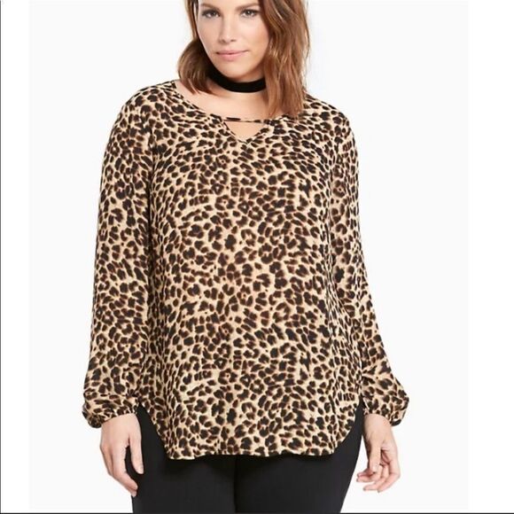 torrid 1X High Low Long Sleeve Leopard Print Rounded Hem Blouse - Picture 1 of 15
